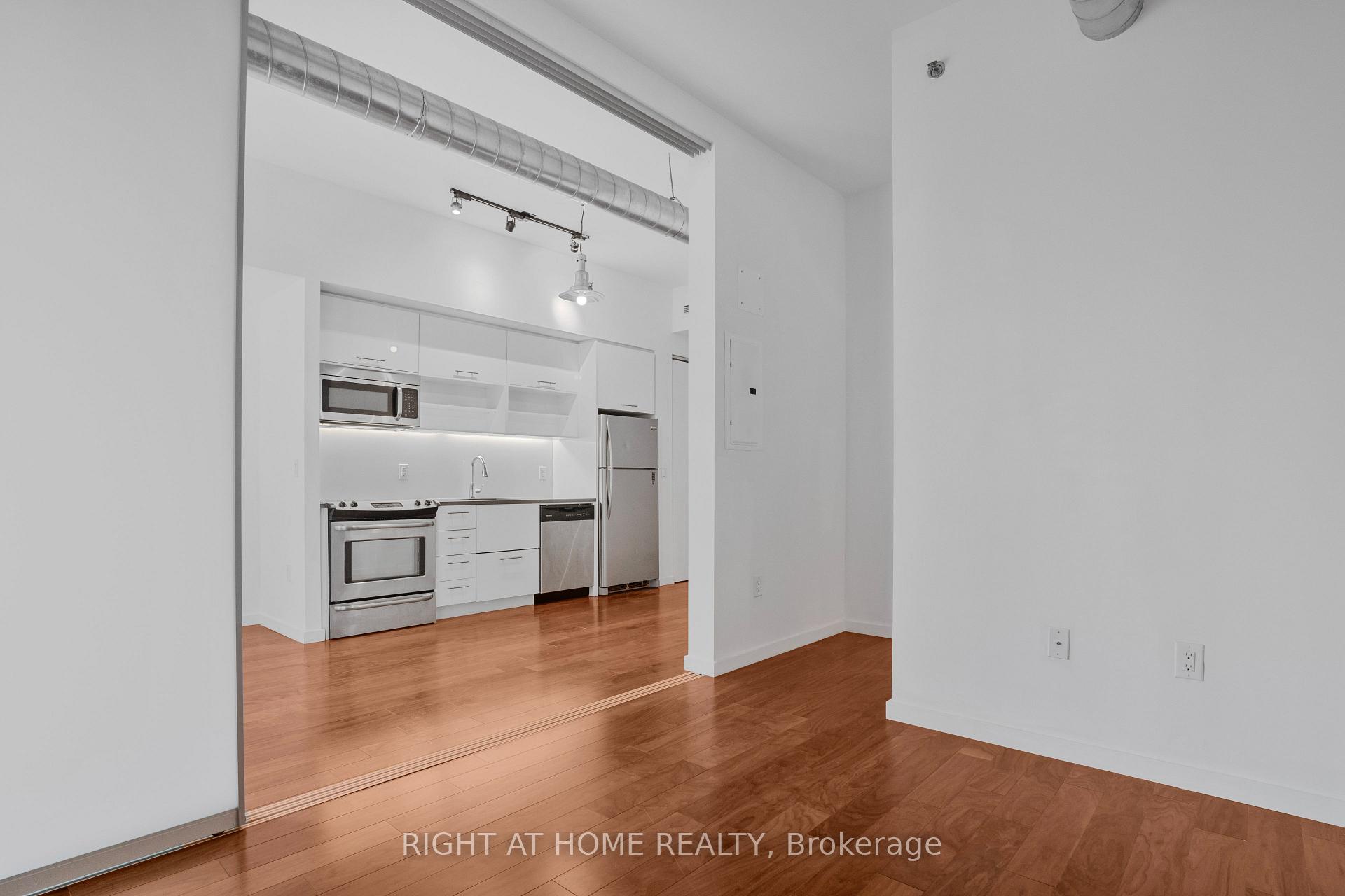 Photo 21 of Unit 306, 32 Trolley Crescent, Toronto, Moss Park — HOMEH