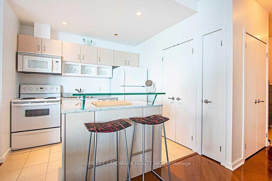 Photo 16 of Unit 3409, 208 Queens Quay W, Toronto, Waterfront Communities — HOMEH