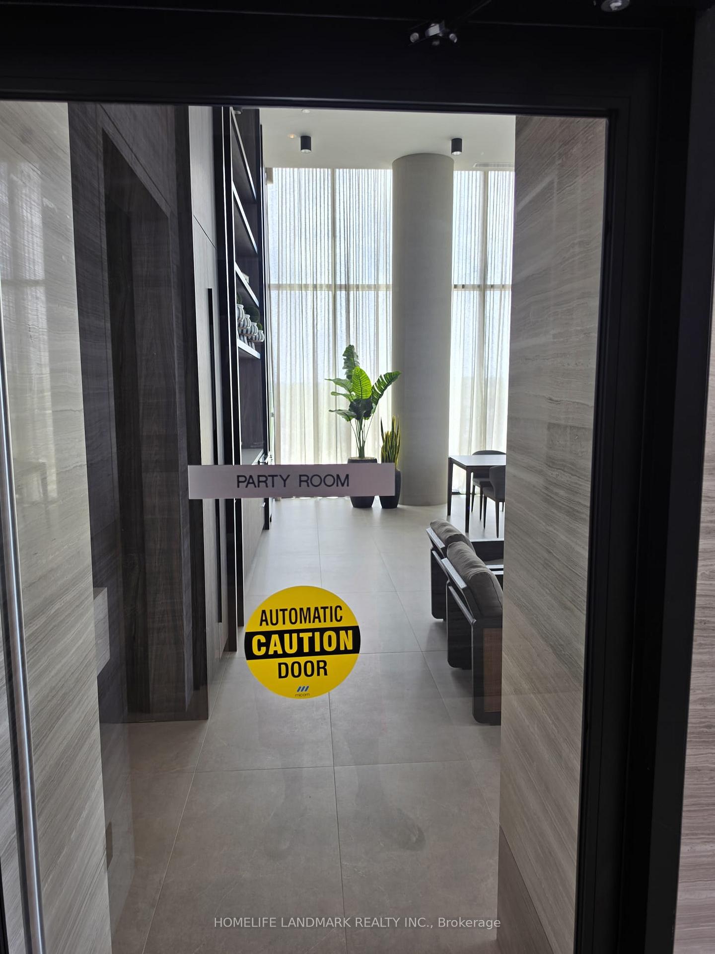 Photo 17 of Unit 321, 10 Flavelle Trail, Vaughan, Steeles West Industrial — HOMEH