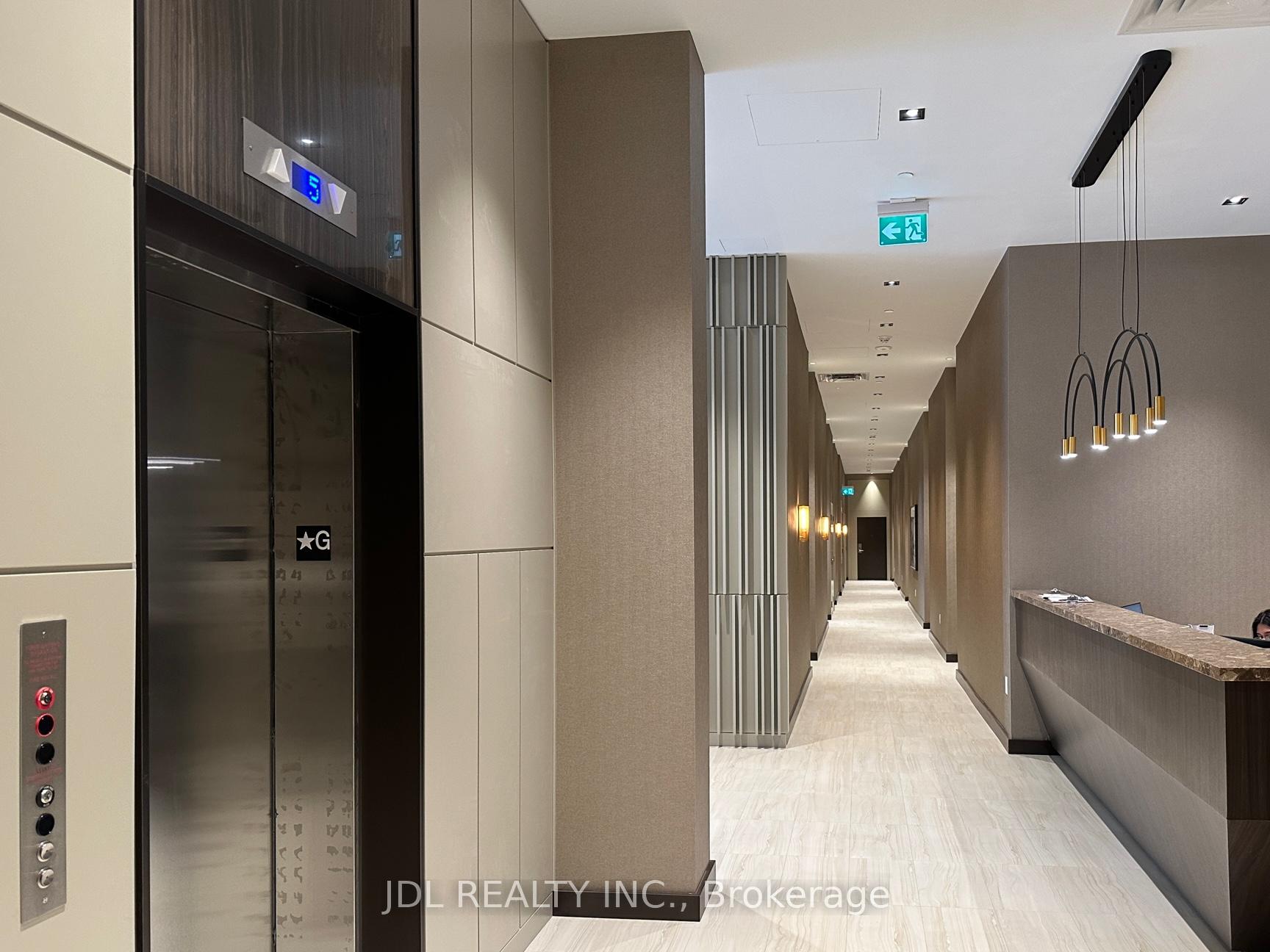 Photo 4 of Unit 515, 60 Honeycrisp Crescent, Vaughan, Vaughan Corporate Centre — HOMEH