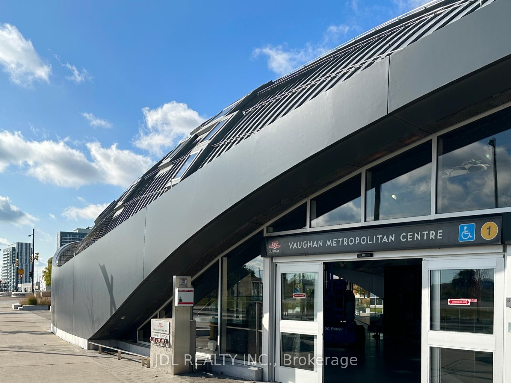 Photo 6 of Unit 515, 60 Honeycrisp Crescent, Vaughan, Vaughan Corporate Centre — HOMEH