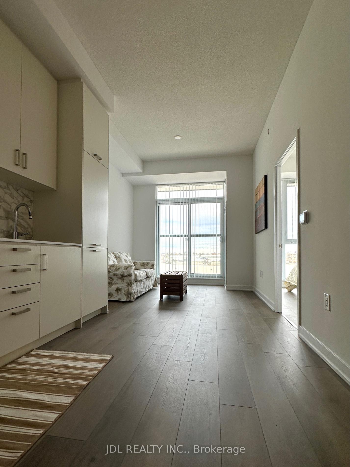 Photo 10 of Unit 515, 60 Honeycrisp Crescent, Vaughan, Vaughan Corporate Centre — HOMEH