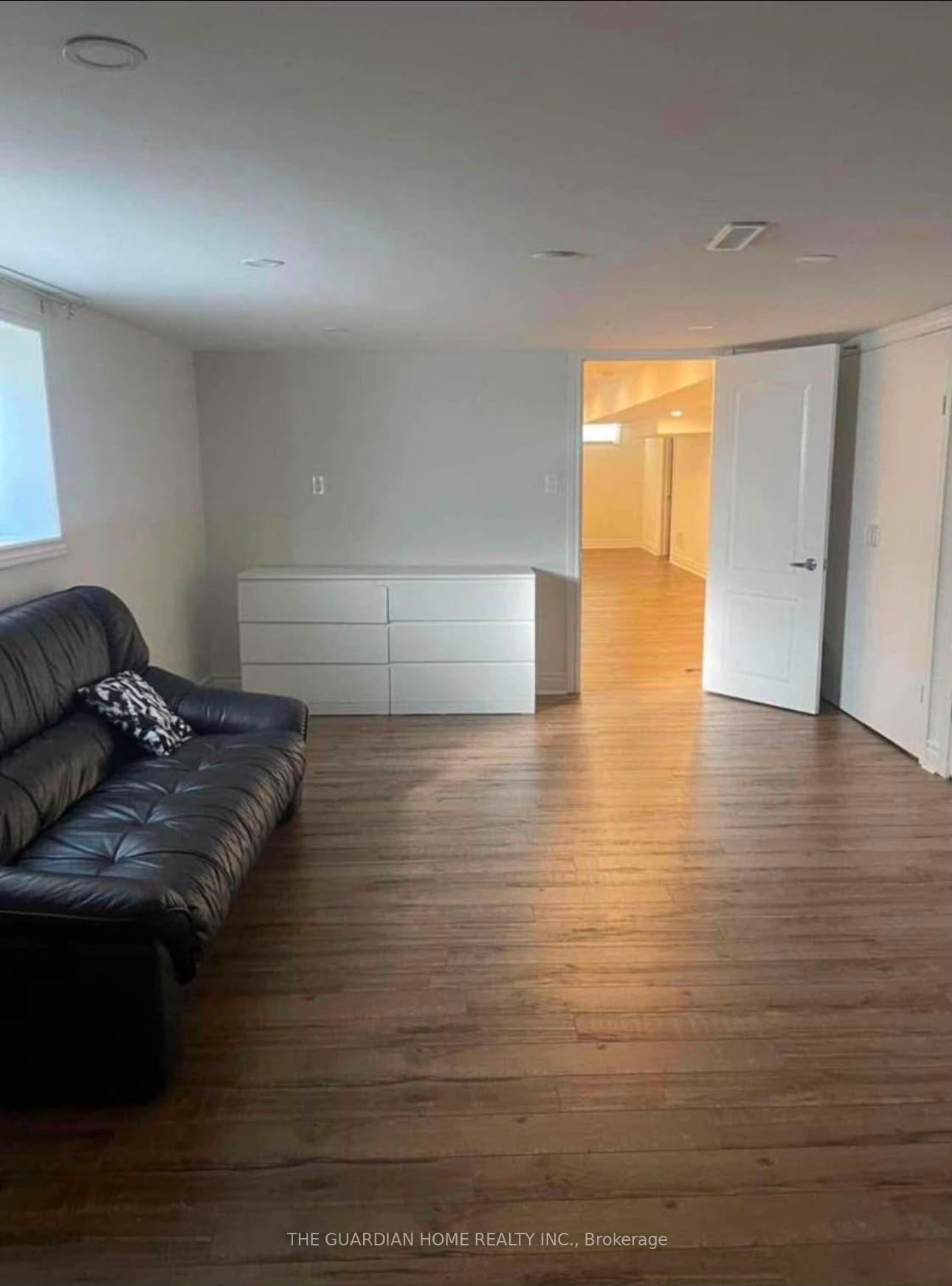 Photo 4 of Unit Bsmt, 37 Murdock Avenue, Aurora, Aurora Heights — HOMEH