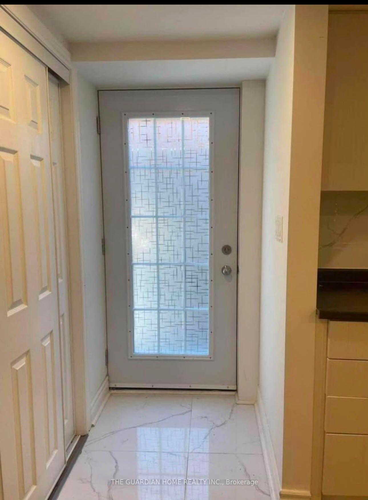 Photo 10 of Unit Bsmt, 37 Murdock Avenue, Aurora, Aurora Heights — HOMEH