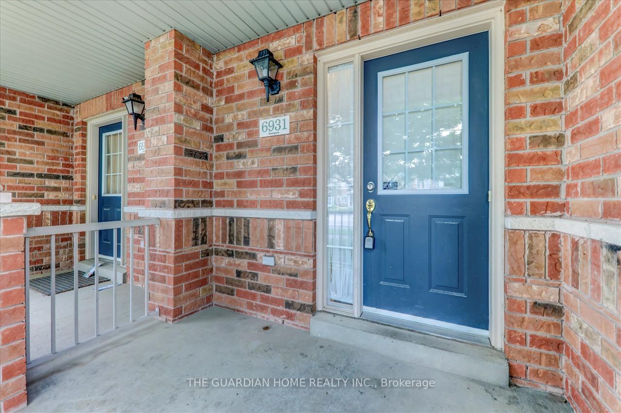 Photo 3 of 6931 14th Avenue, Markham, Box Grove — HOMEH