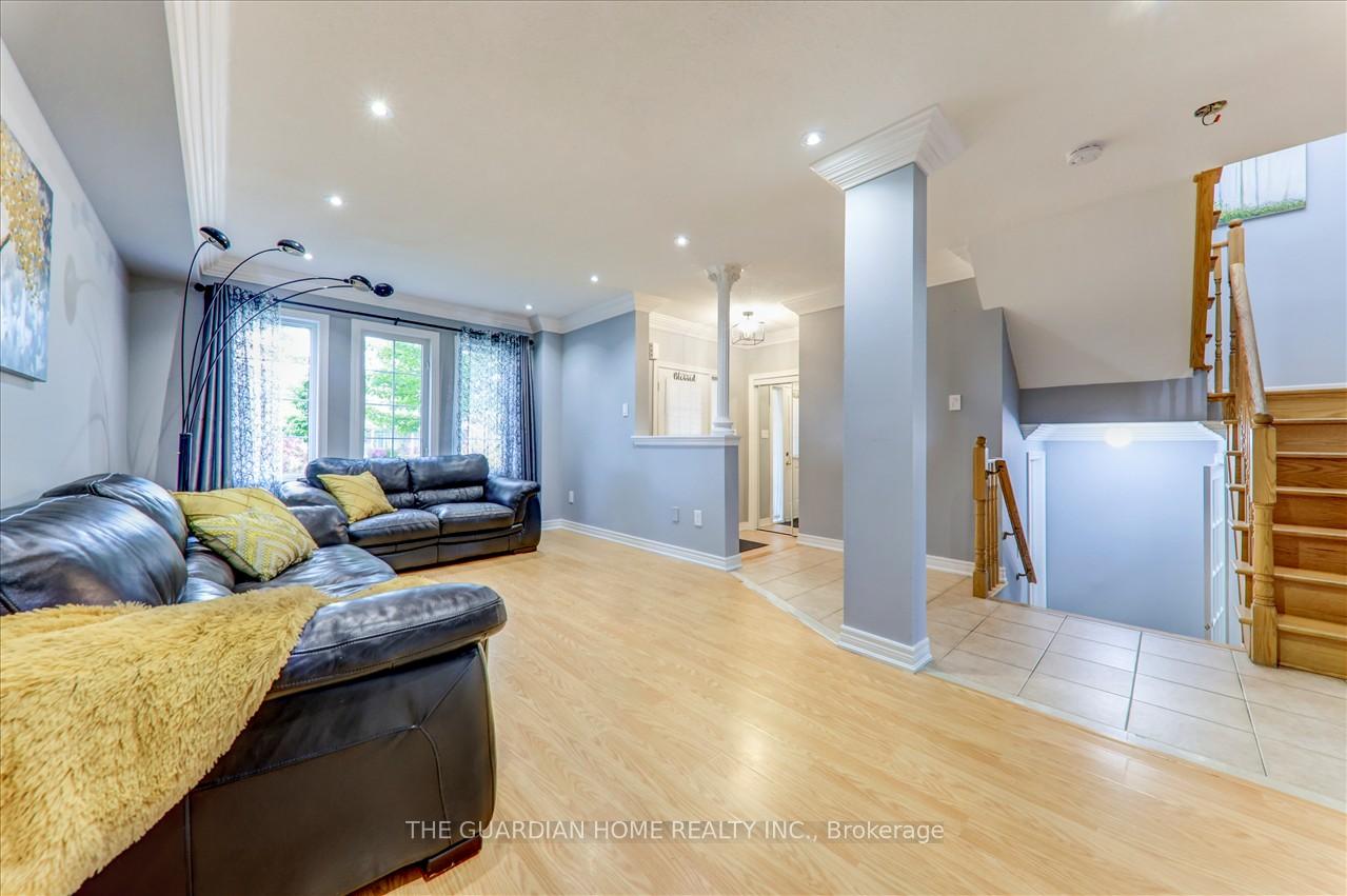 Photo 6 of 6931 14th Avenue, Markham, Box Grove — HOMEH