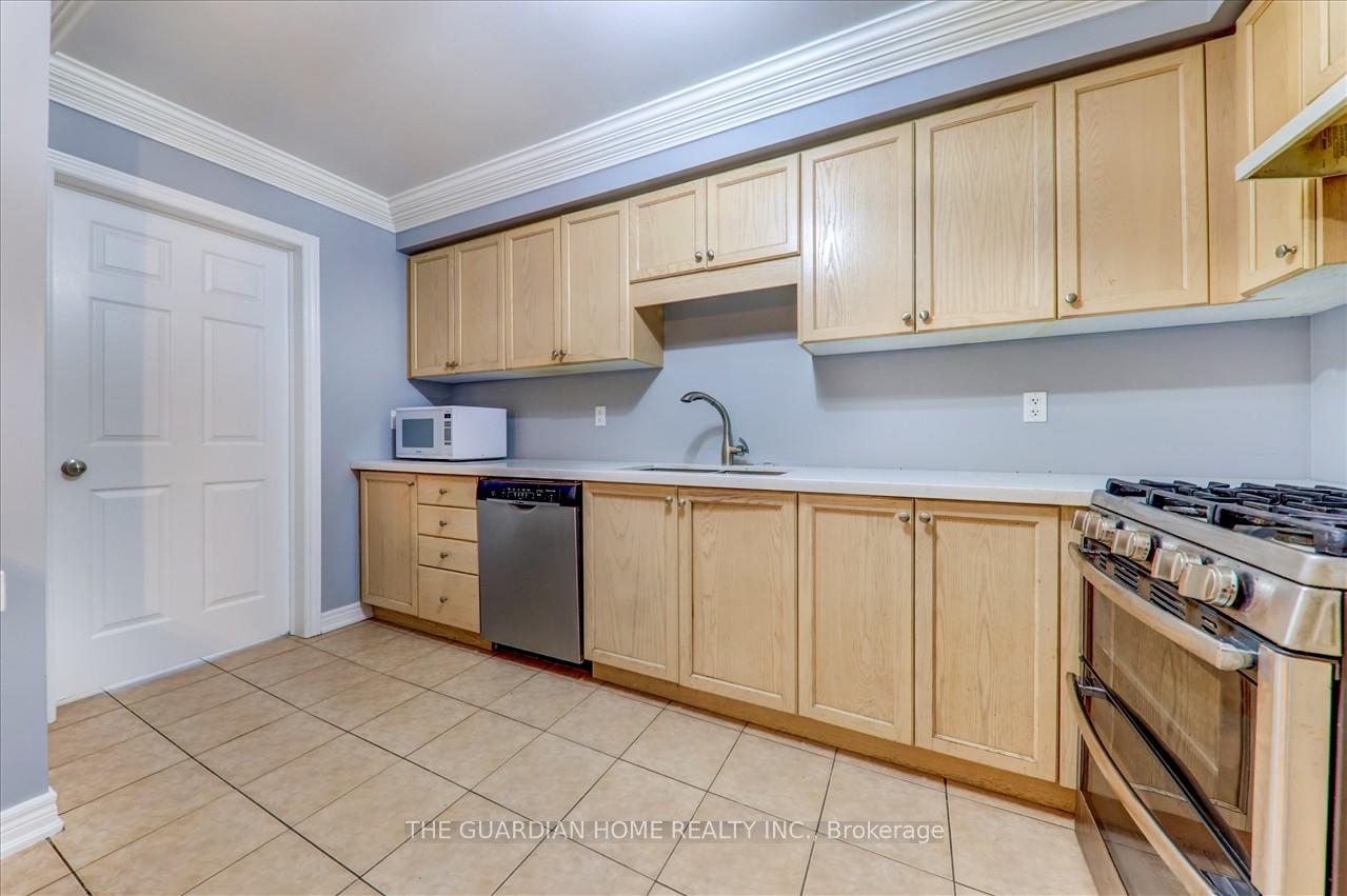 Photo 14 of 6931 14th Avenue, Markham, Box Grove — HOMEH