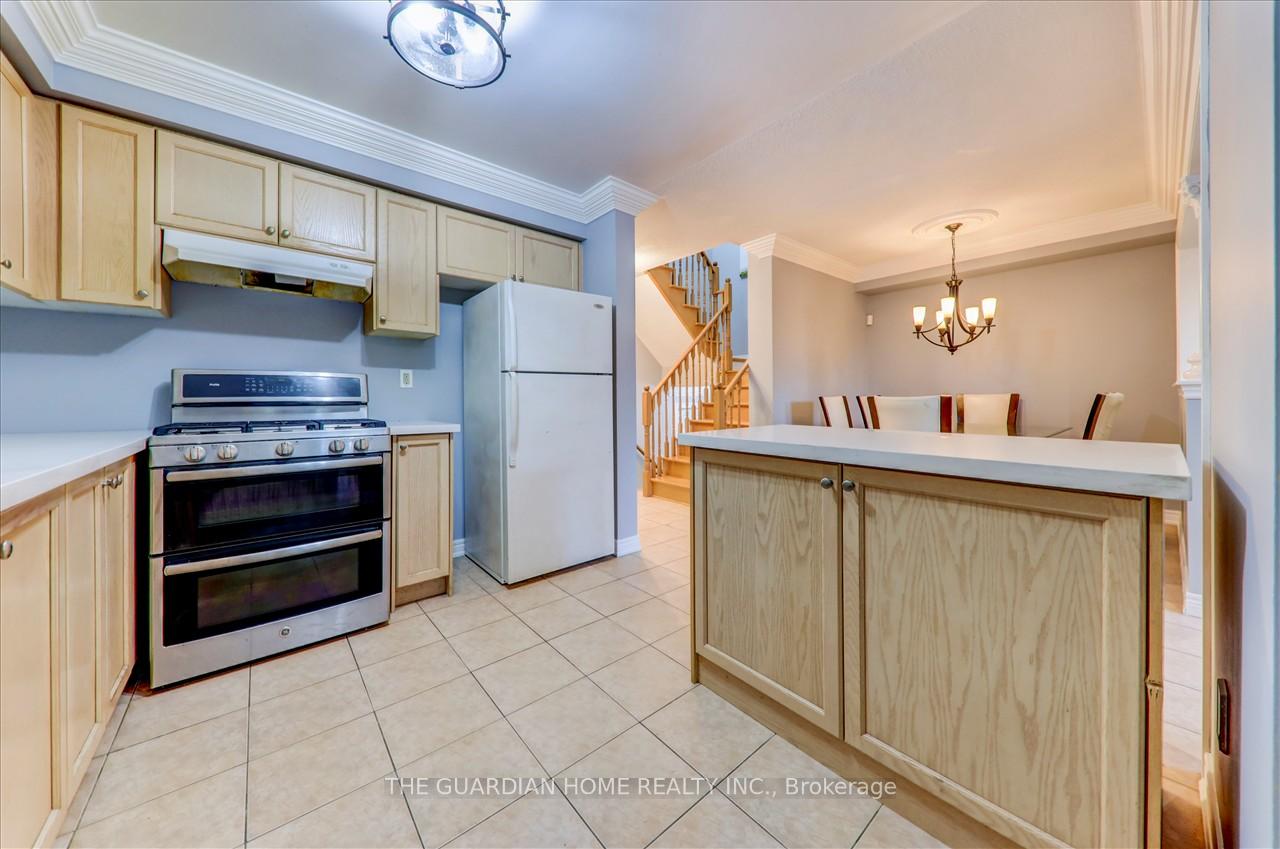 Photo 15 of 6931 14th Avenue, Markham, Box Grove — HOMEH