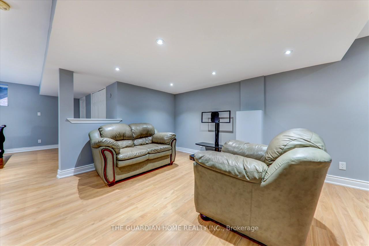 Photo 33 of 6931 14th Avenue, Markham, Box Grove — HOMEH