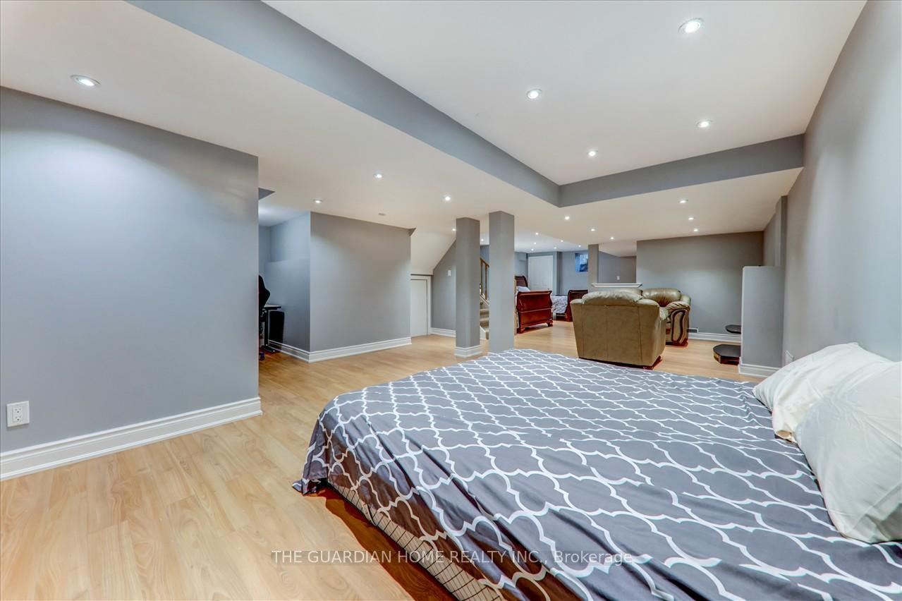 Photo 35 of 6931 14th Avenue, Markham, Box Grove — HOMEH