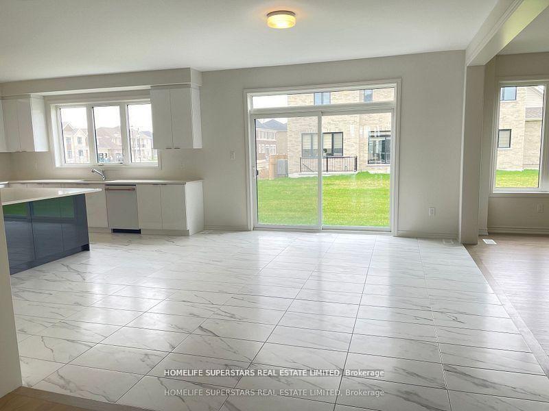 Photo 9 of 17 Bellflower Crescent, Adjala-Tosorontio, Colgan — HOMEH