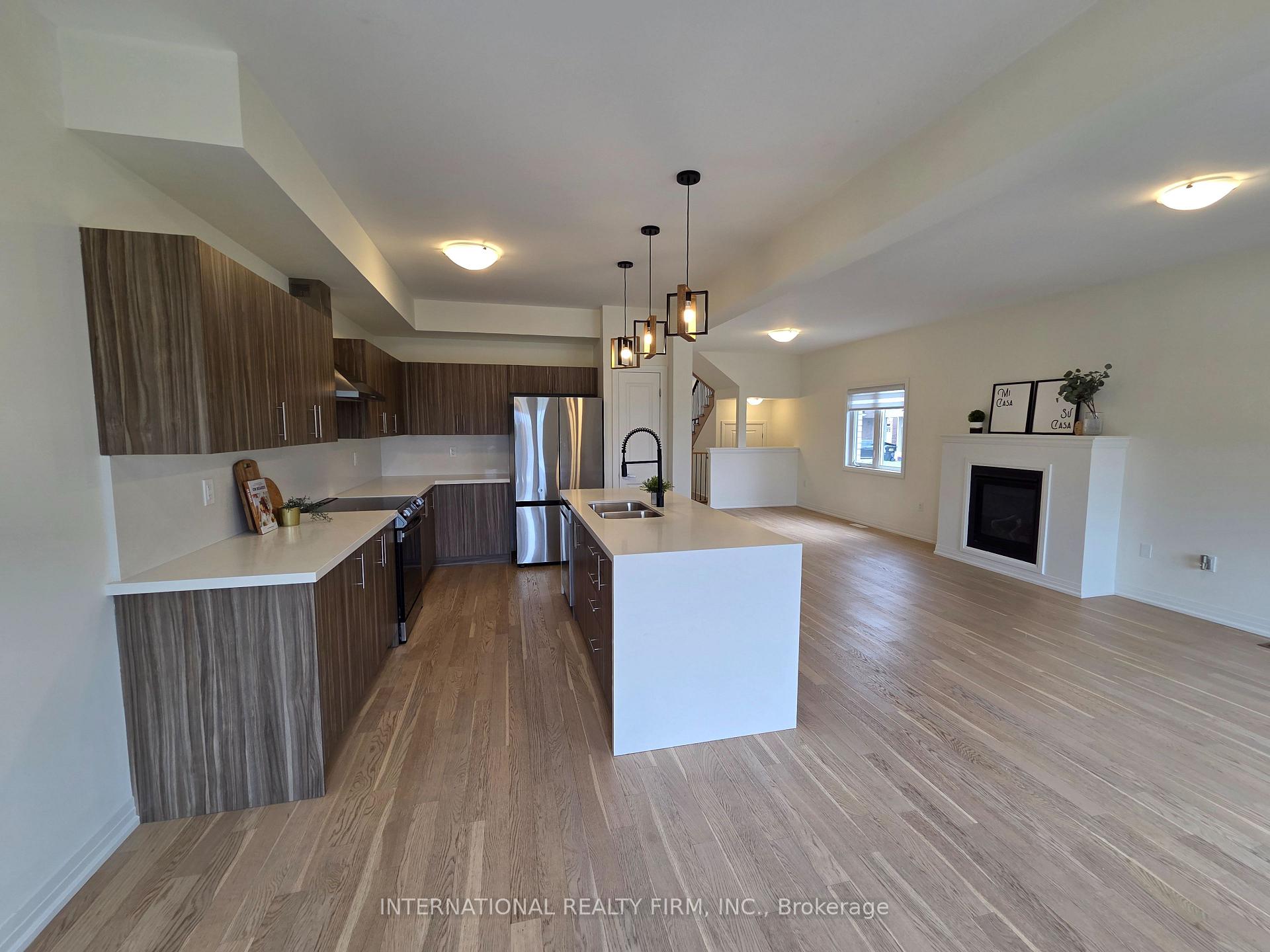 Photo 12 of 23 Harvest Crescent, Barrie, Rural Barrie Southeast — HOMEH