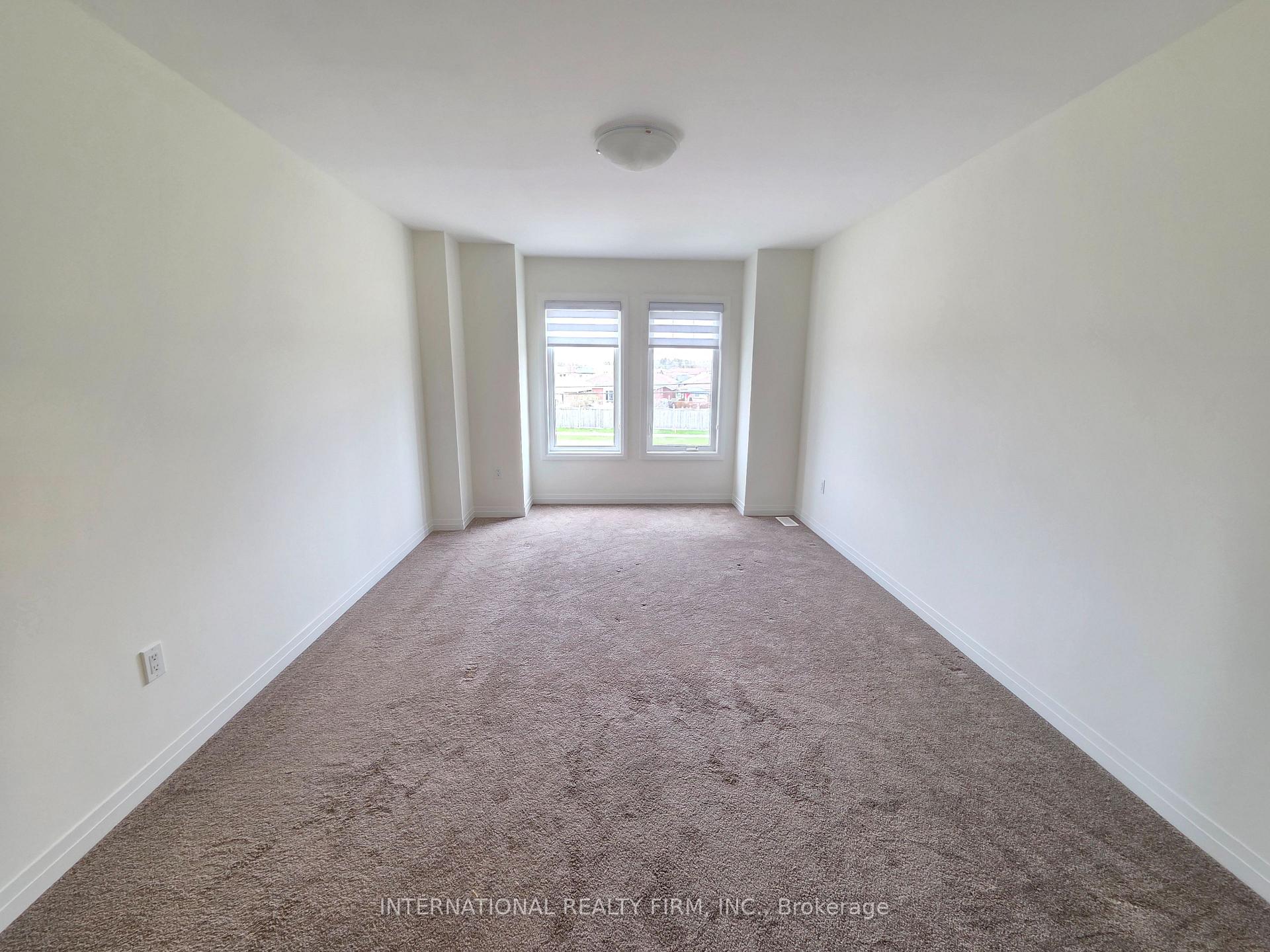 Photo 17 of 23 Harvest Crescent, Barrie, Rural Barrie Southeast — HOMEH