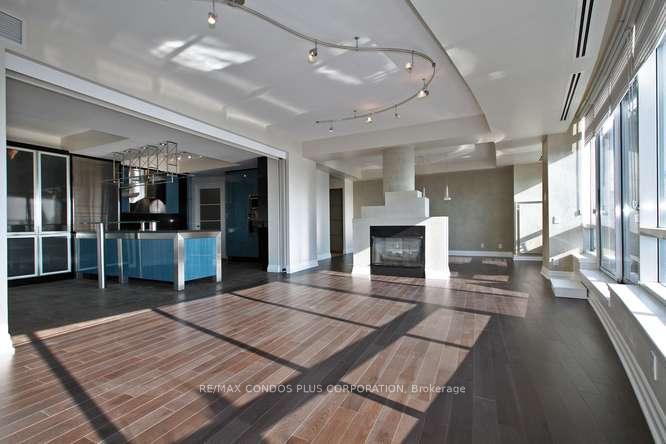 Photo 9 of Unit 902W, 500 Queens Quay W. W, Toronto, Waterfront Communities — HOMEH