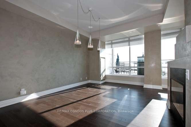 Photo 12 of Unit 902W, 500 Queens Quay W. W, Toronto, Waterfront Communities — HOMEH