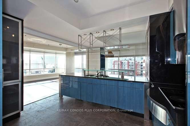Photo 15 of Unit 902W, 500 Queens Quay W. W, Toronto, Waterfront Communities — HOMEH