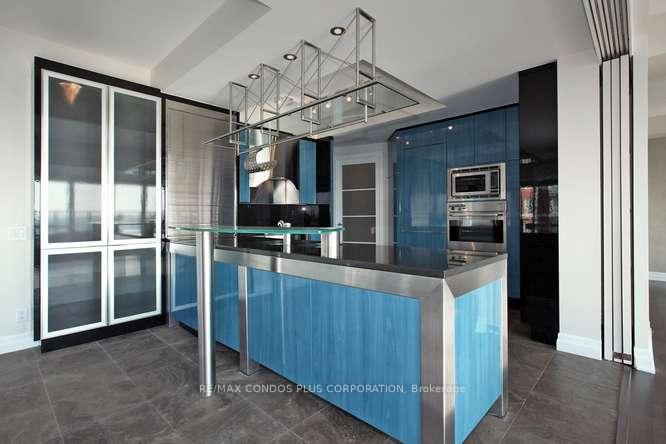 Photo 16 of Unit 902W, 500 Queens Quay W. W, Toronto, Waterfront Communities — HOMEH
