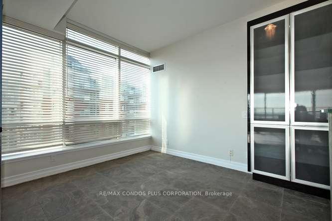 Photo 23 of Unit 902W, 500 Queens Quay W. W, Toronto, Waterfront Communities — HOMEH