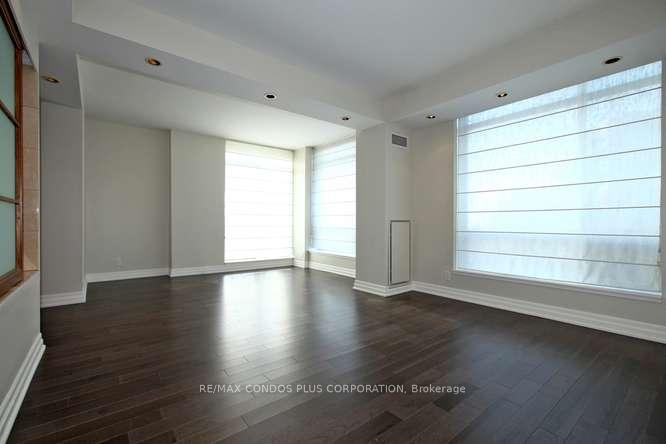 Photo 26 of Unit 902W, 500 Queens Quay W. W, Toronto, Waterfront Communities — HOMEH