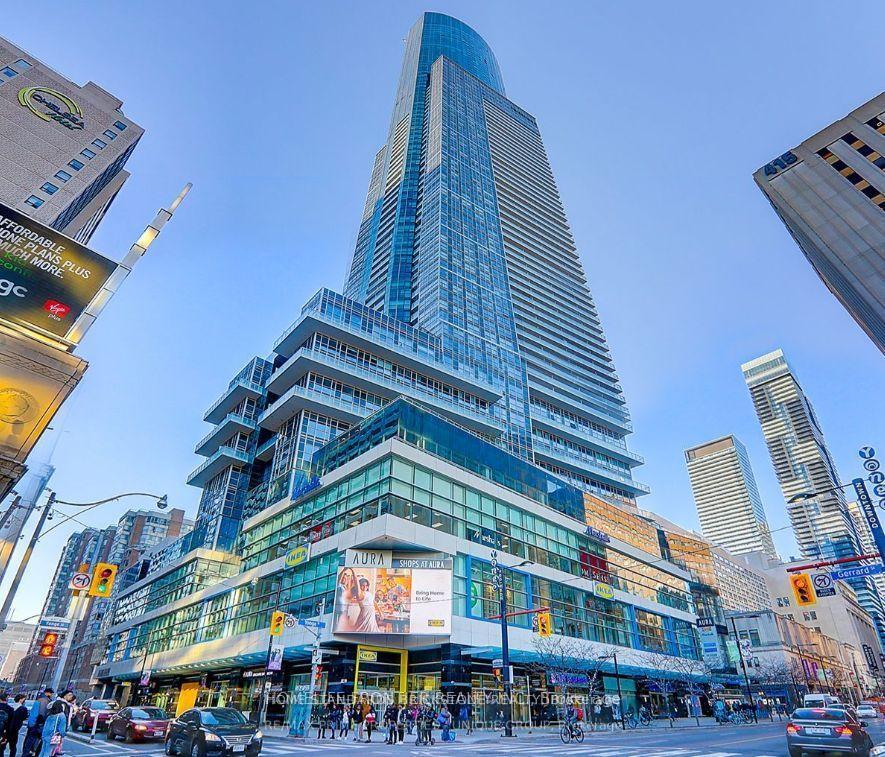 Front of Unit 3004, 386 Yonge Street