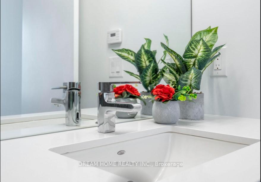 Photo 9 of Unit 306, 609 Avenue Road, Toronto, Yonge-St. Clair — HOMEH