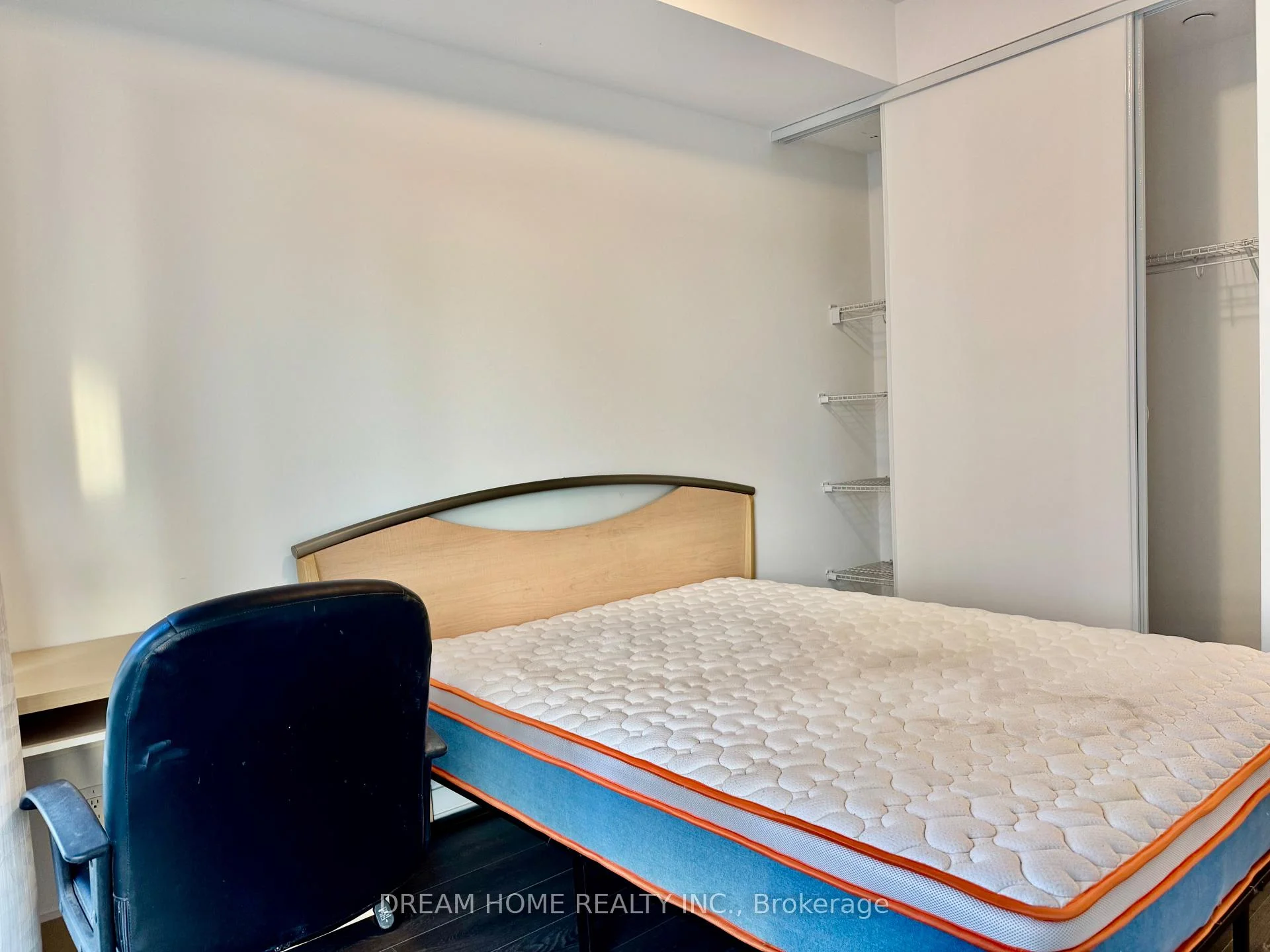 Photo 5 of Unit 306, 609 Avenue Road, Toronto, Yonge-St. Clair — HOMEH