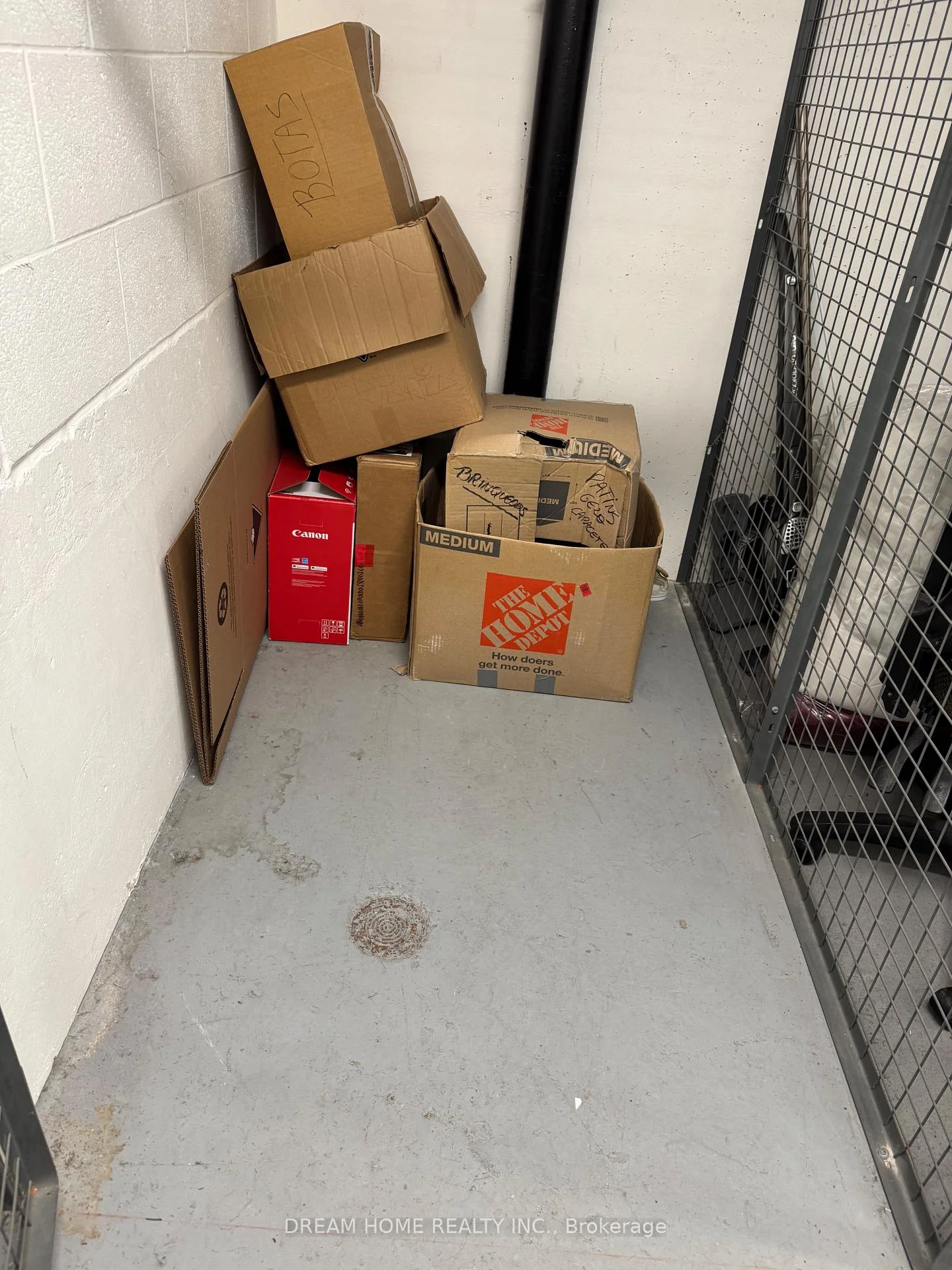 Photo 7 of Unit 306, 609 Avenue Road, Toronto, Yonge-St. Clair — HOMEH