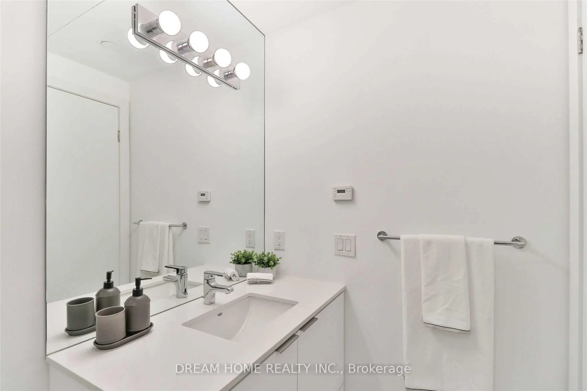 Photo 41 of Unit 306, 609 Avenue Road, Toronto, Yonge-St. Clair — HOMEH