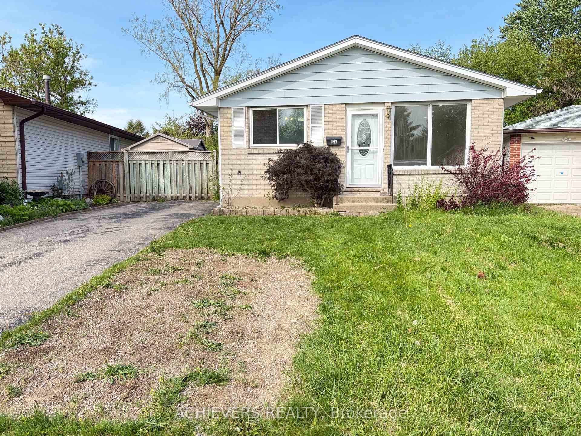 Photo 1 of 176 Culver Crescent, London, East H — HOMEH