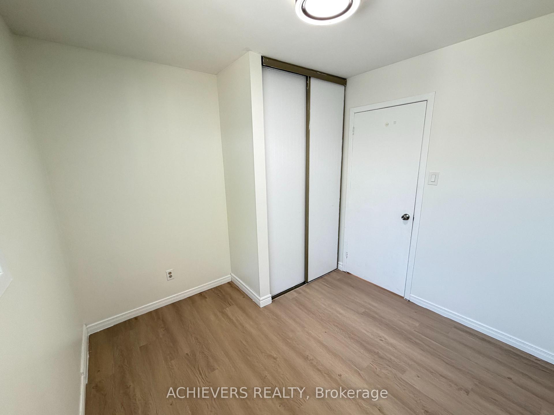 Photo 12 of 176 Culver Crescent, London, East H — HOMEH
