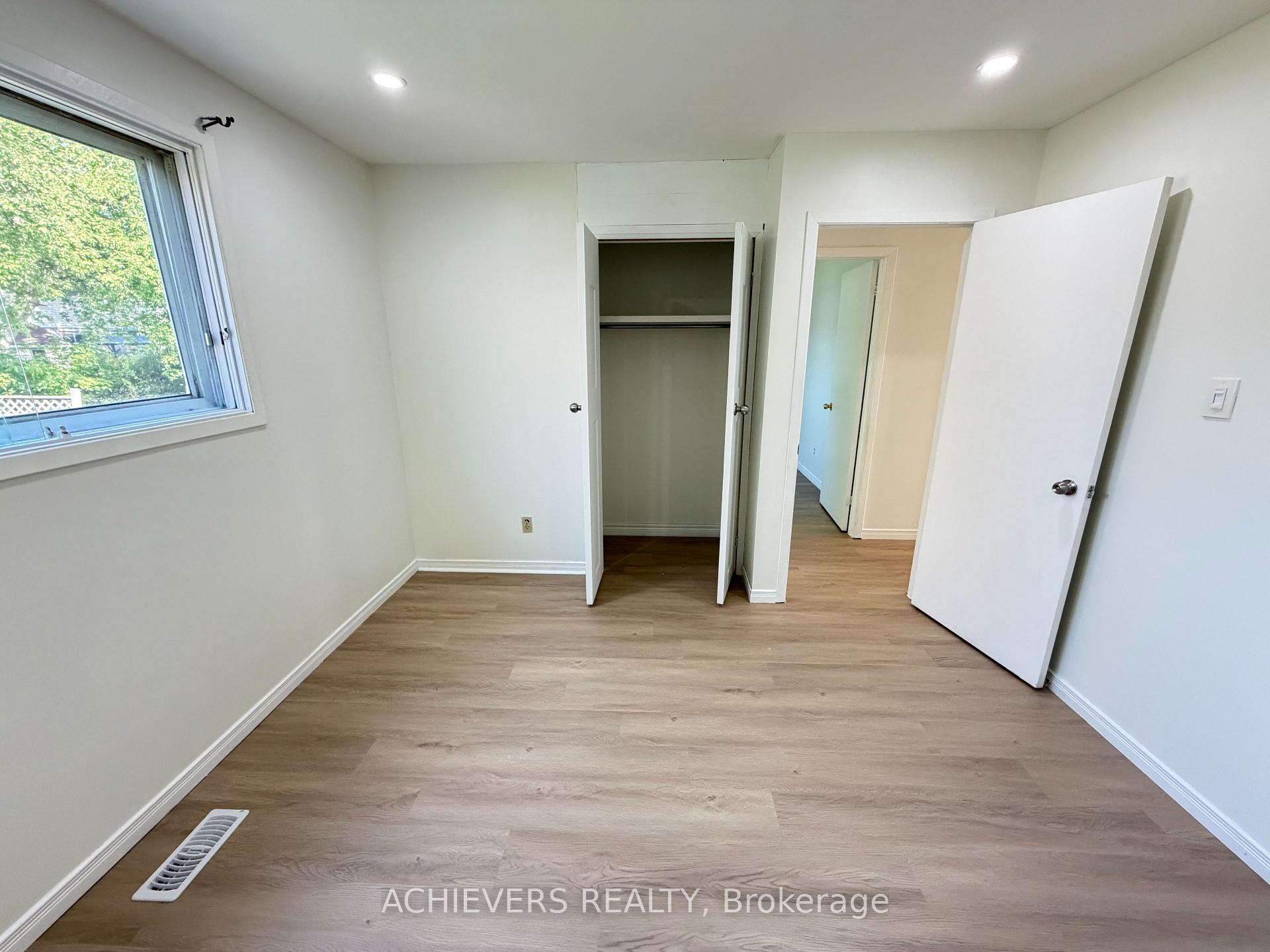 Photo 14 of 176 Culver Crescent, London, East H — HOMEH