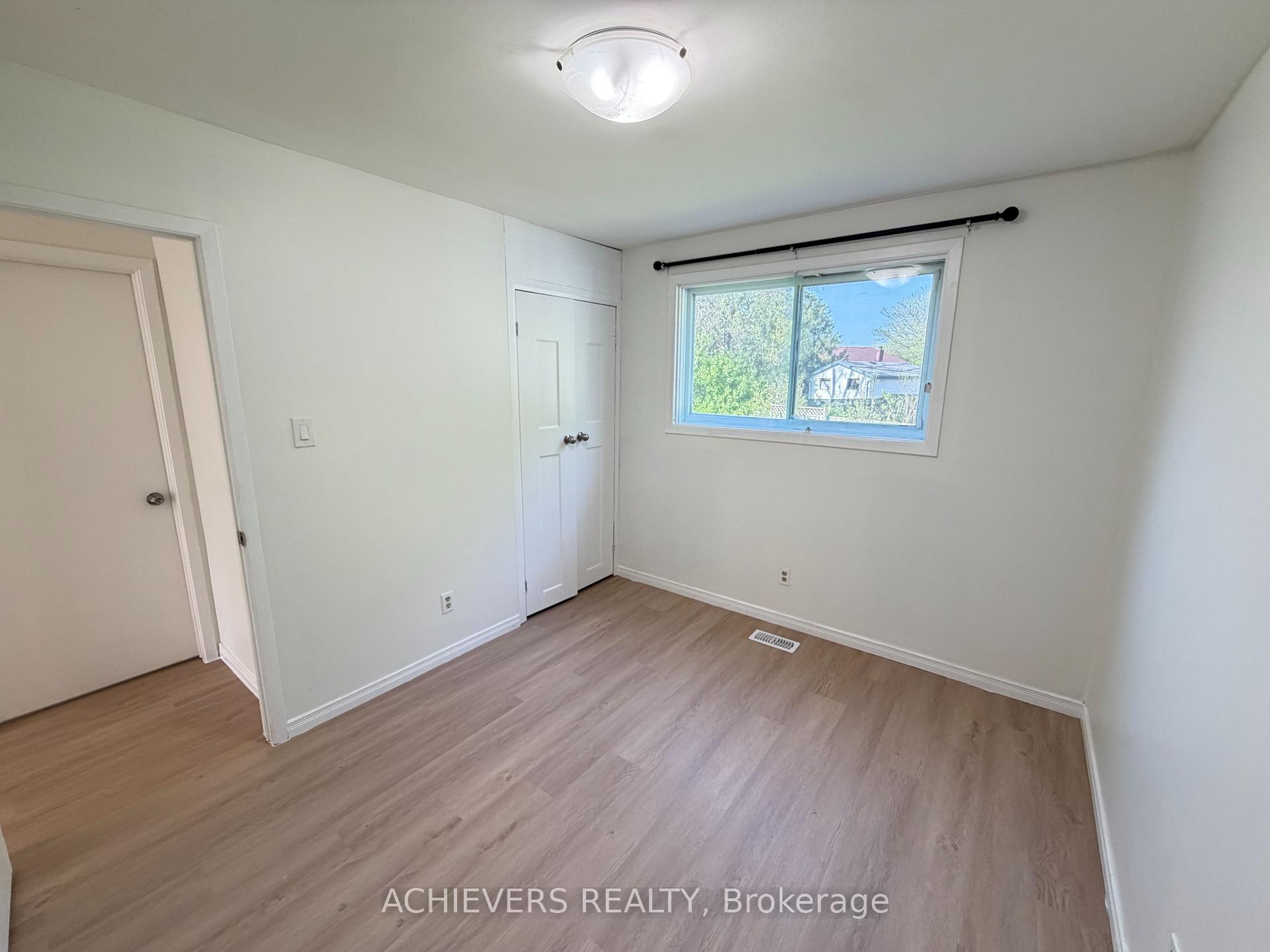 Photo 15 of 176 Culver Crescent, London, East H — HOMEH
