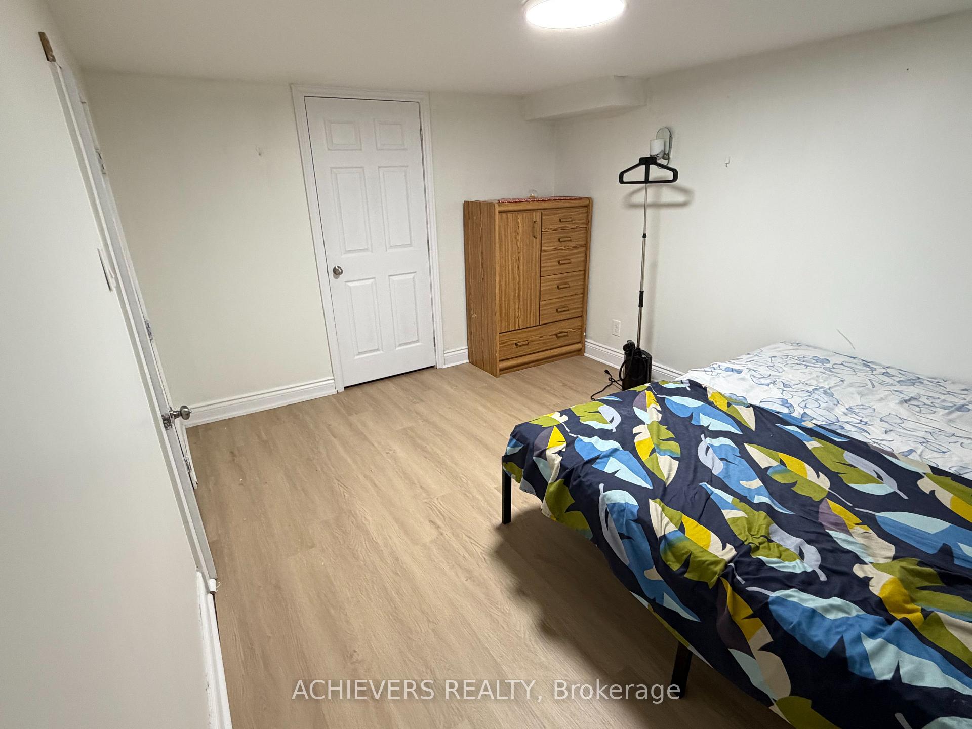 Photo 22 of 176 Culver Crescent, London, East H — HOMEH
