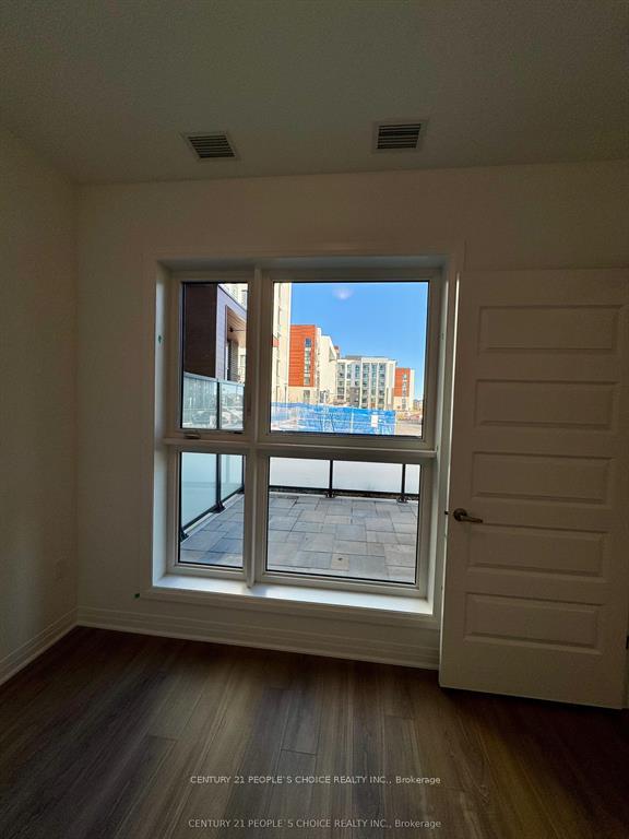 Photo 9 of 490 Gordon Krantz Unit 102 Avenue, Milton, Walker — HOMEH