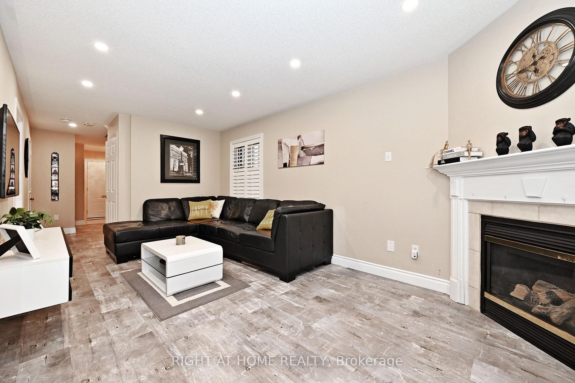 Photo 13 of 73 Bloomgate Crescent, Richmond Hill, Oak Ridges — HOMEH