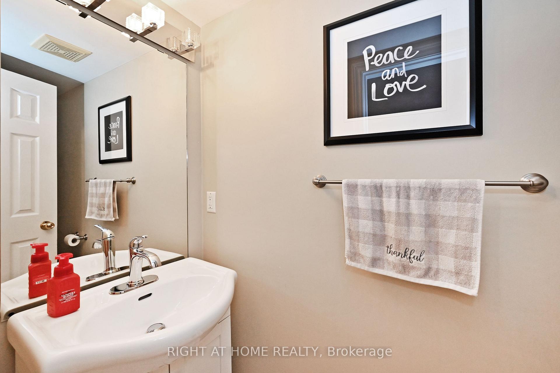 Photo 27 of 73 Bloomgate Crescent, Richmond Hill, Oak Ridges — HOMEH