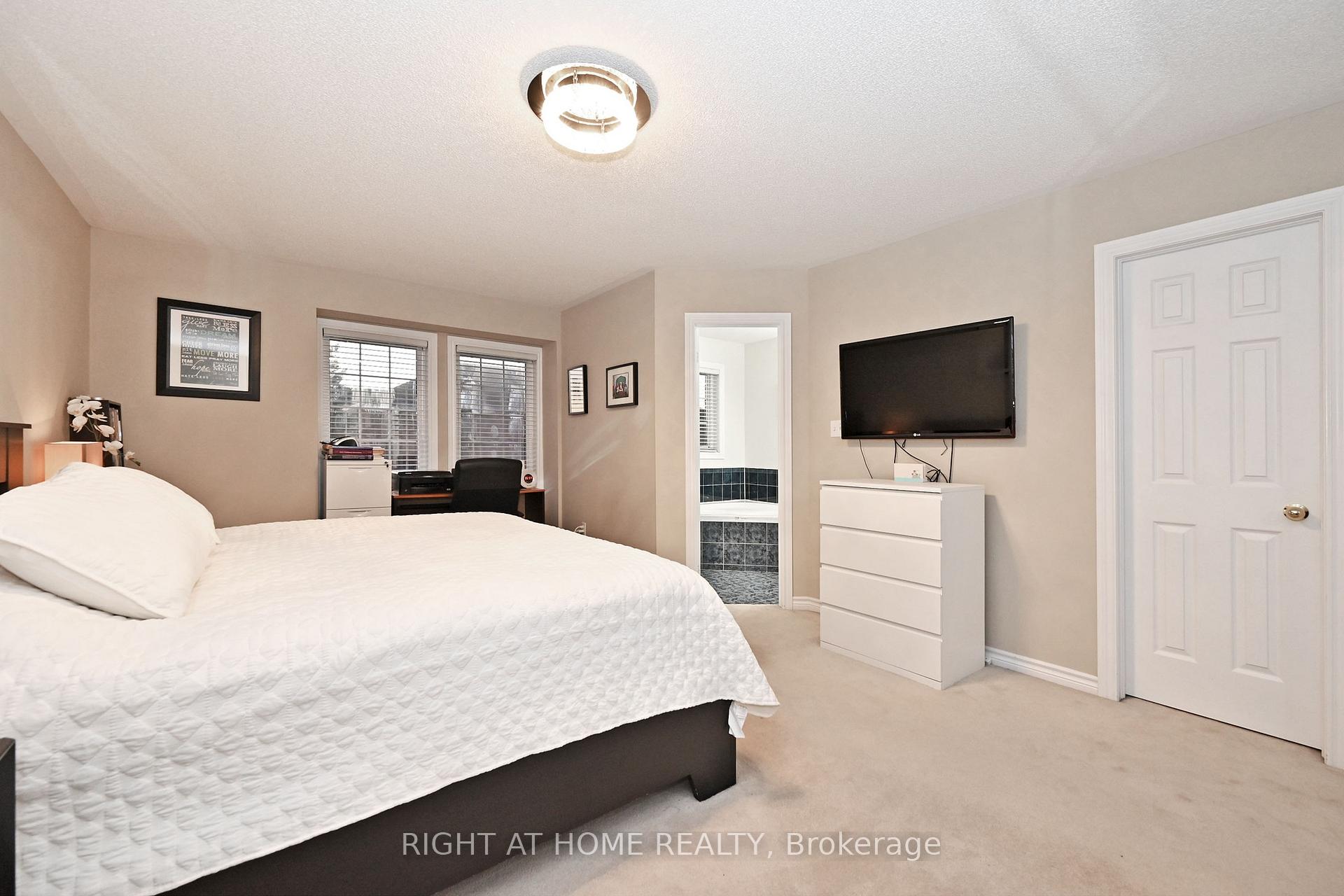 Photo 30 of 73 Bloomgate Crescent, Richmond Hill, Oak Ridges — HOMEH