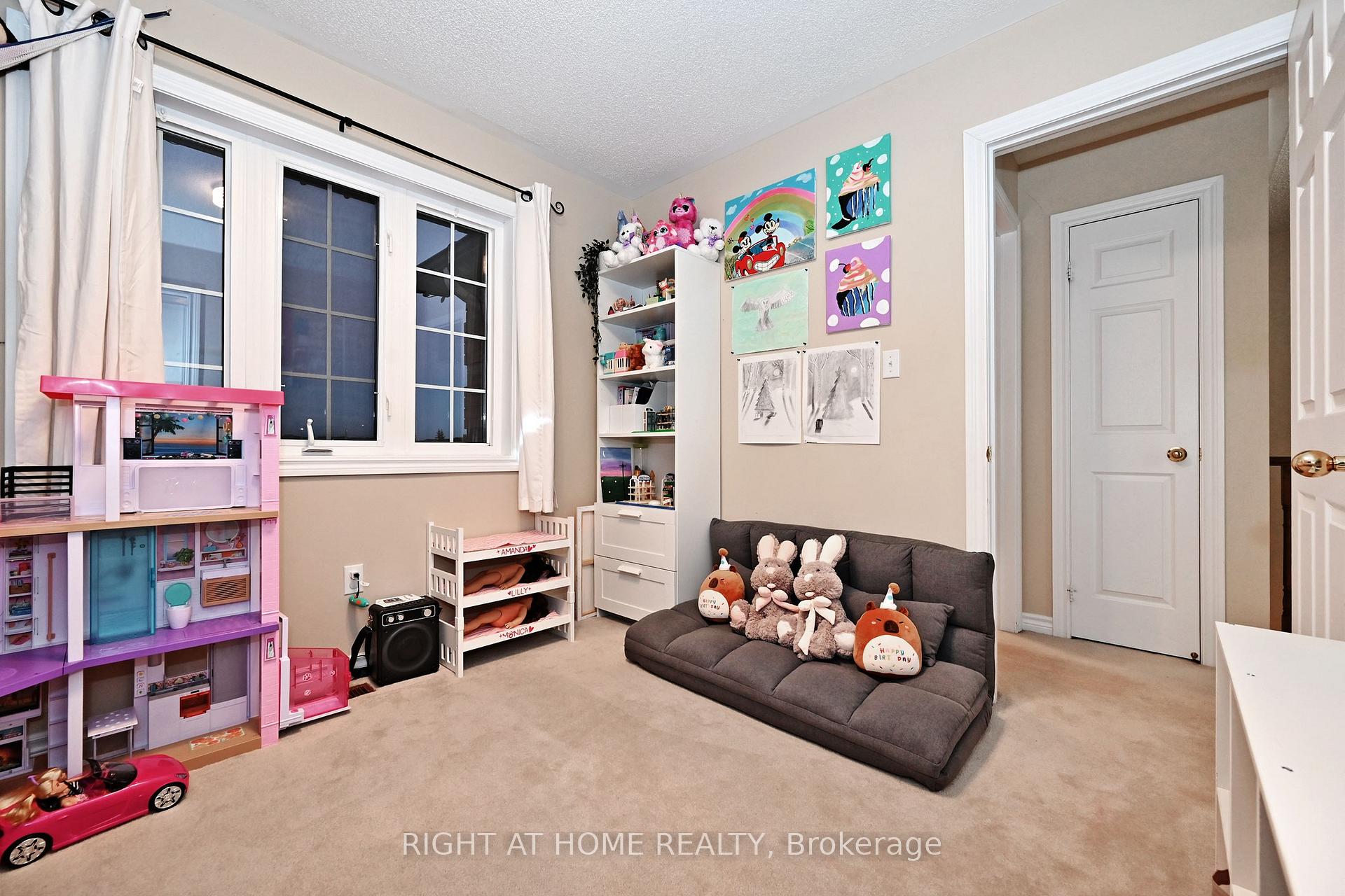 Photo 39 of 73 Bloomgate Crescent, Richmond Hill, Oak Ridges — HOMEH
