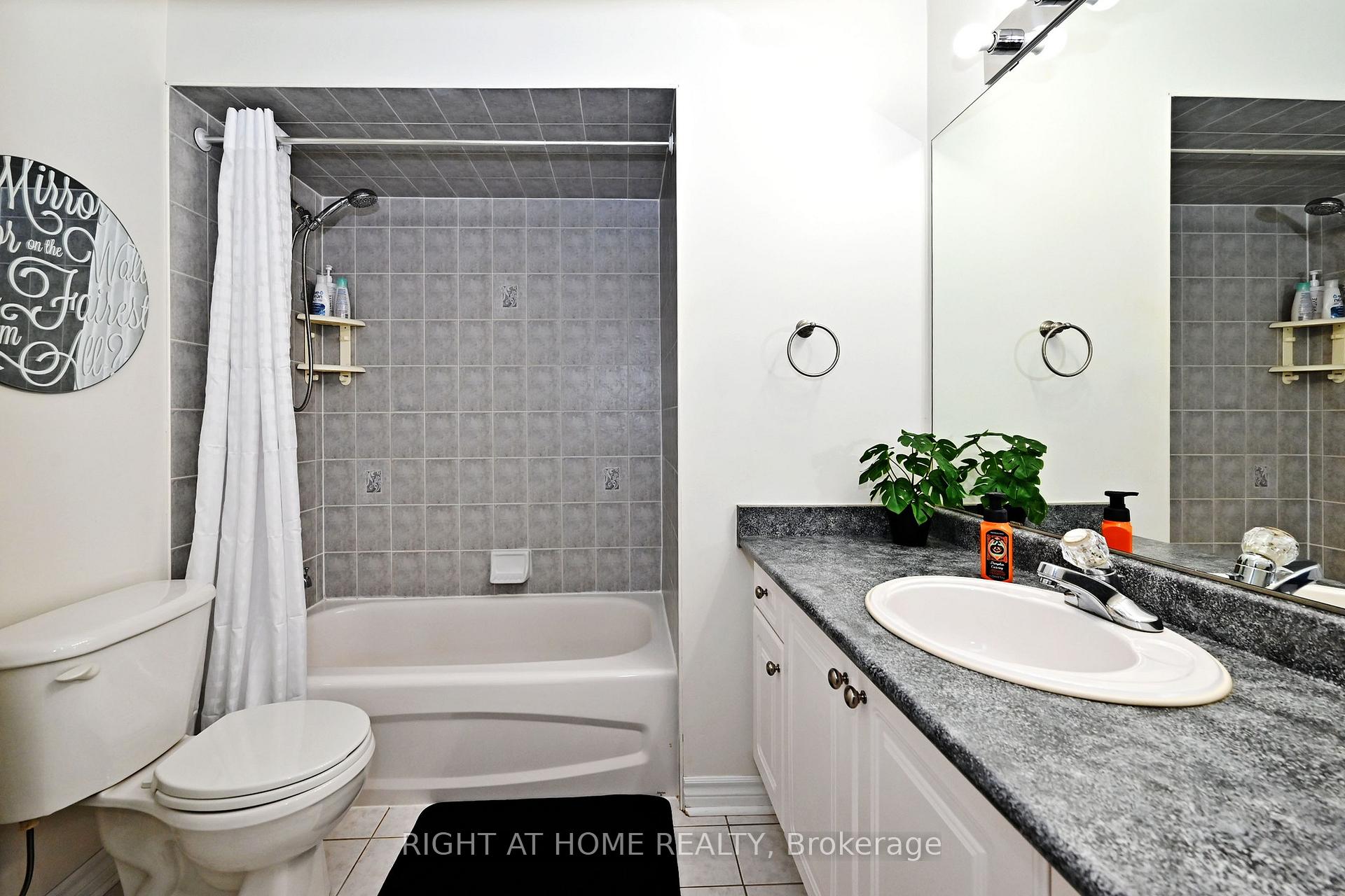 Photo 40 of 73 Bloomgate Crescent, Richmond Hill, Oak Ridges — HOMEH