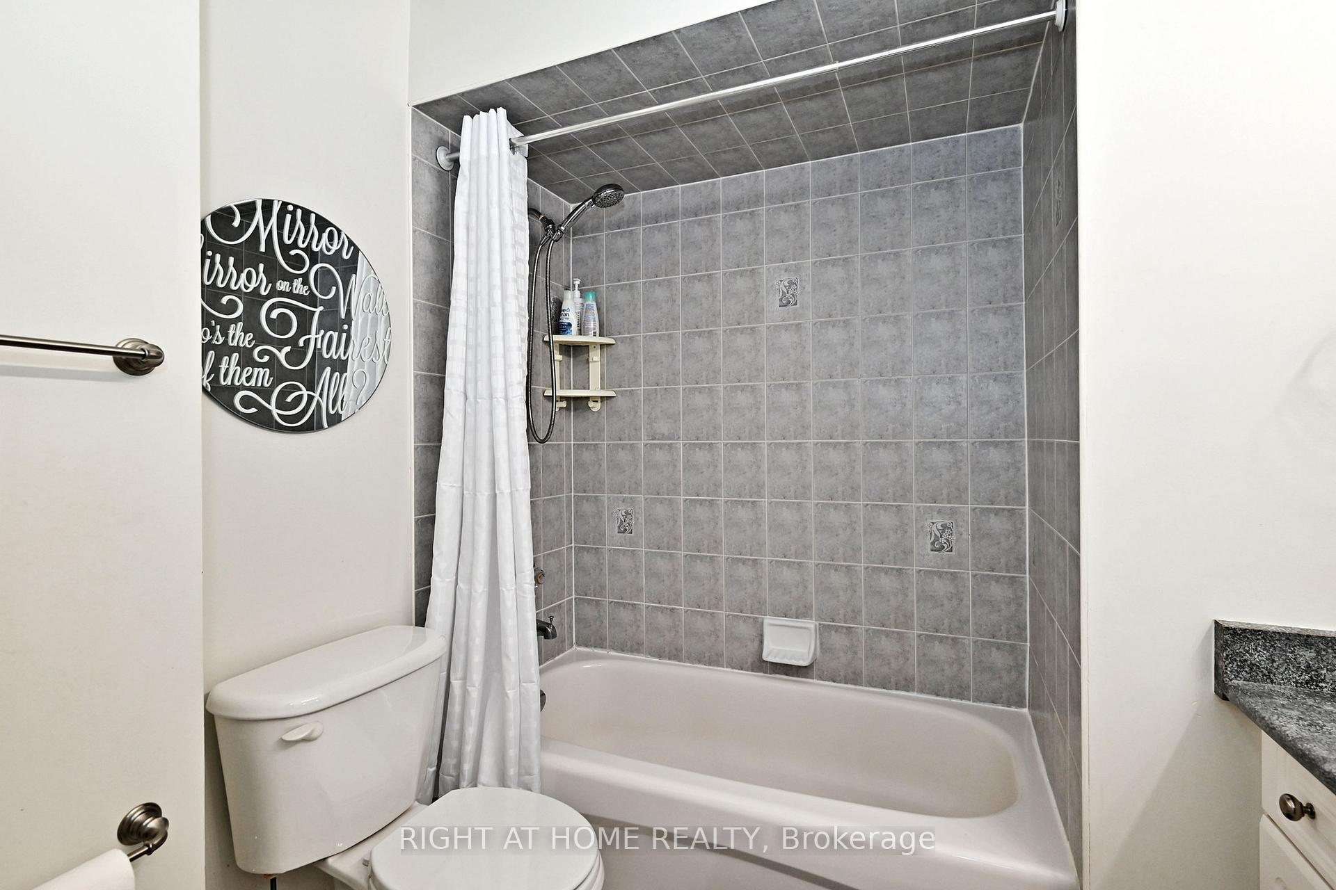 Photo 41 of 73 Bloomgate Crescent, Richmond Hill, Oak Ridges — HOMEH