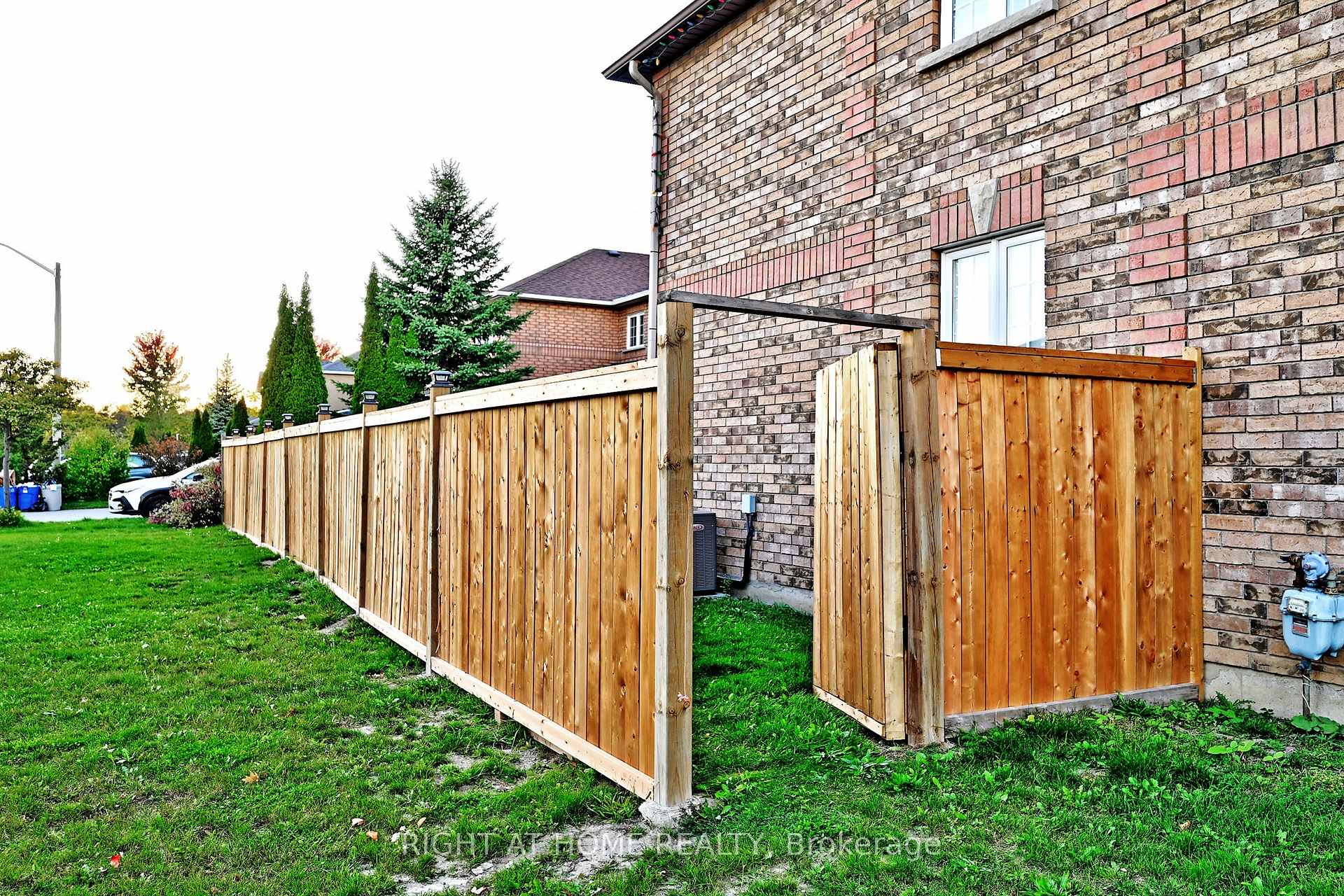 Photo 44 of 73 Bloomgate Crescent, Richmond Hill, Oak Ridges — HOMEH