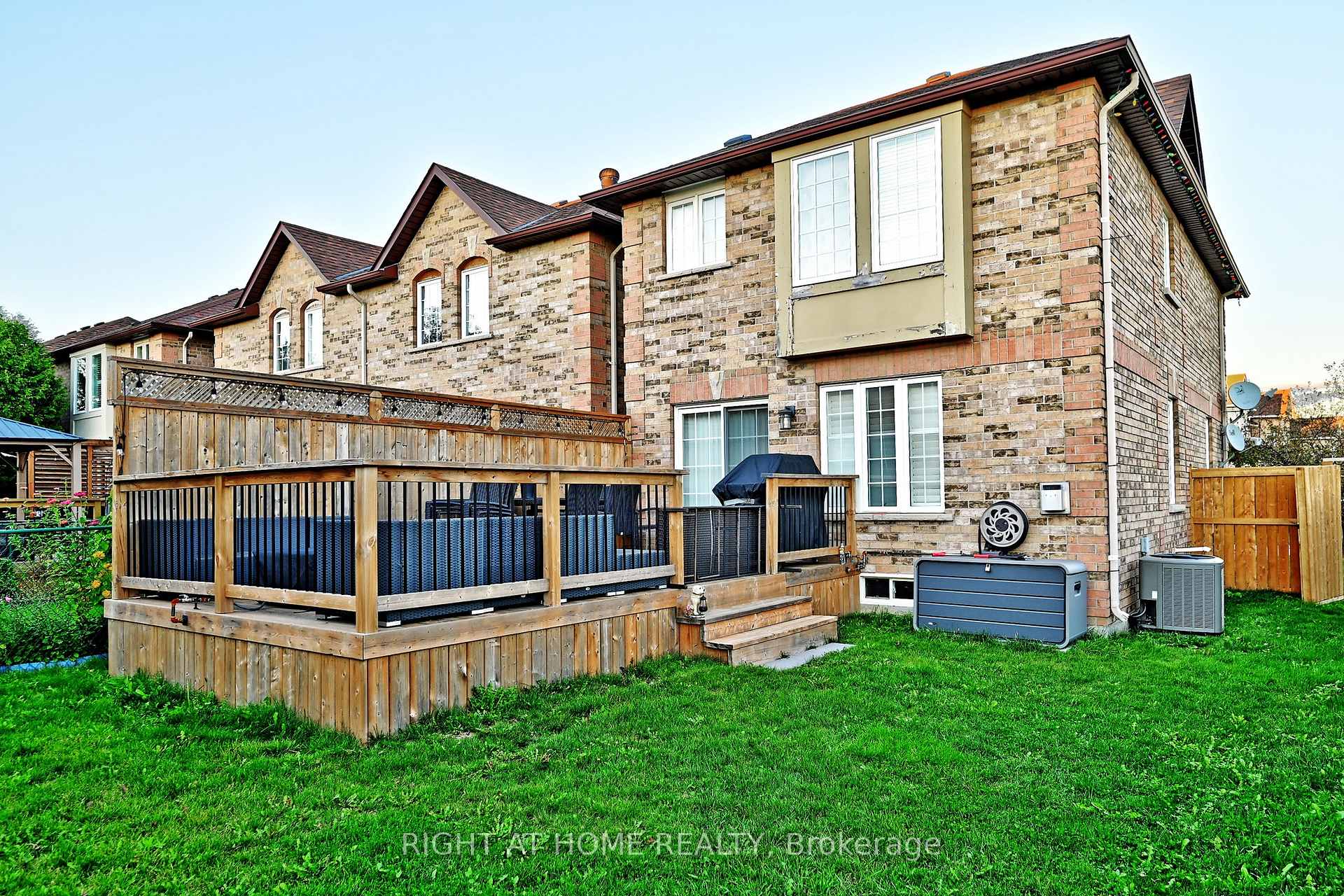 Photo 46 of 73 Bloomgate Crescent, Richmond Hill, Oak Ridges — HOMEH