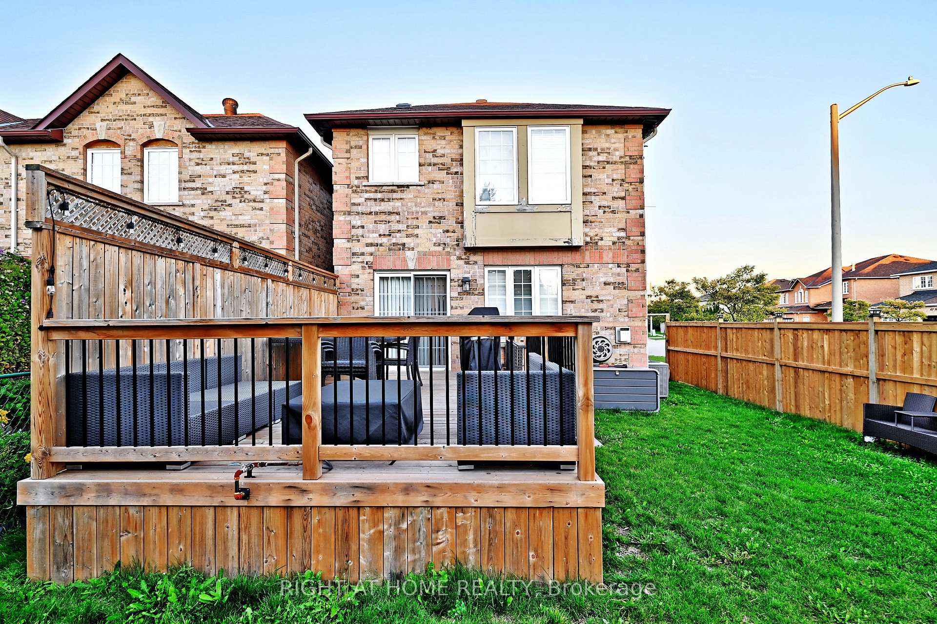 Photo 47 of 73 Bloomgate Crescent, Richmond Hill, Oak Ridges — HOMEH