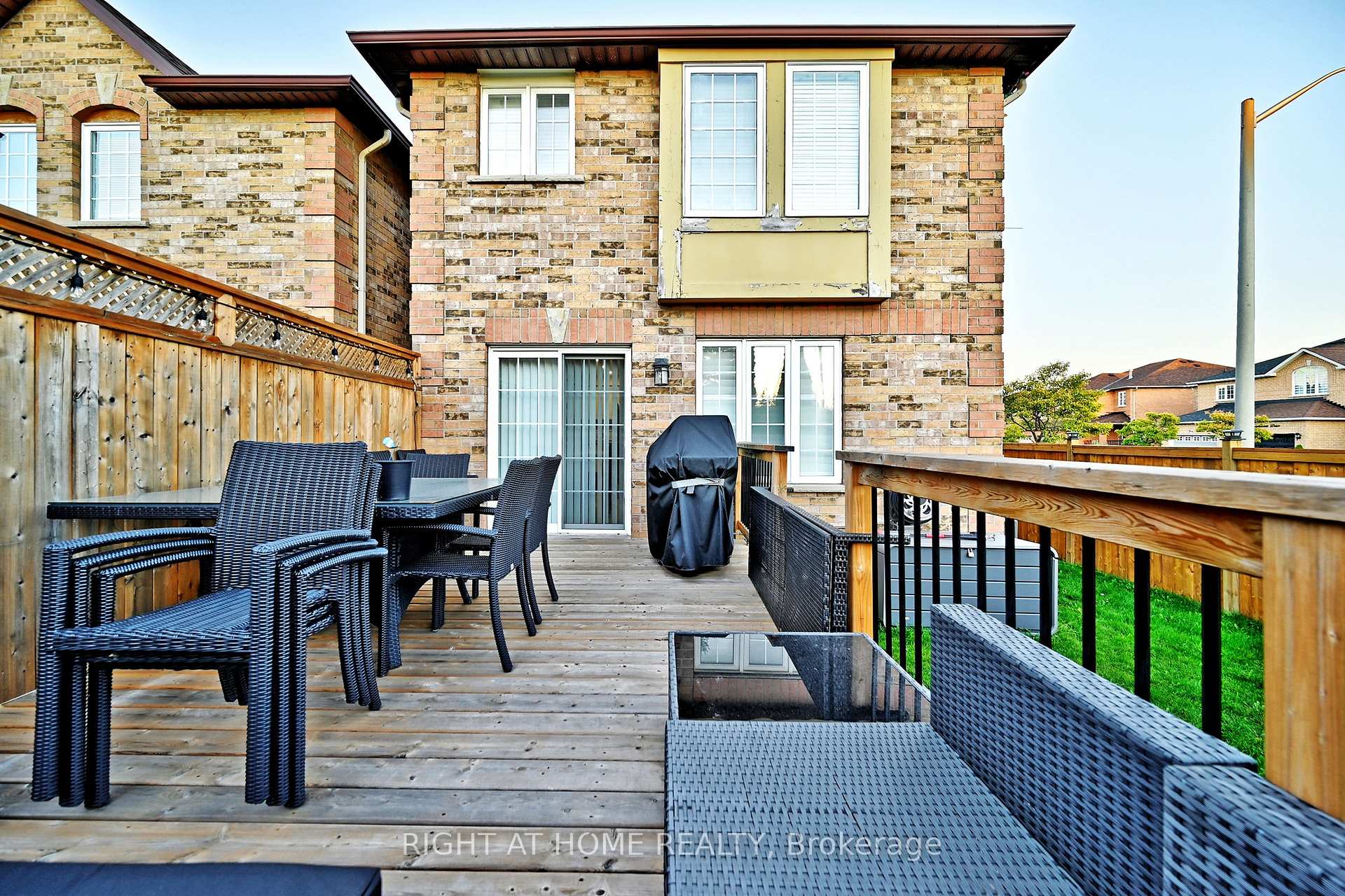 Photo 50 of 73 Bloomgate Crescent, Richmond Hill, Oak Ridges — HOMEH