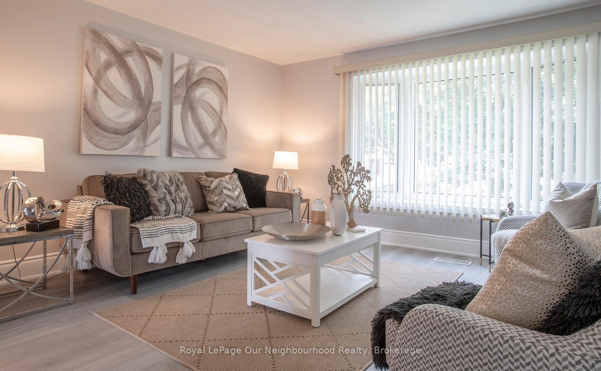 Photo 5 of 708 Waverly Street N, Oshawa, Northglen — HOMEH