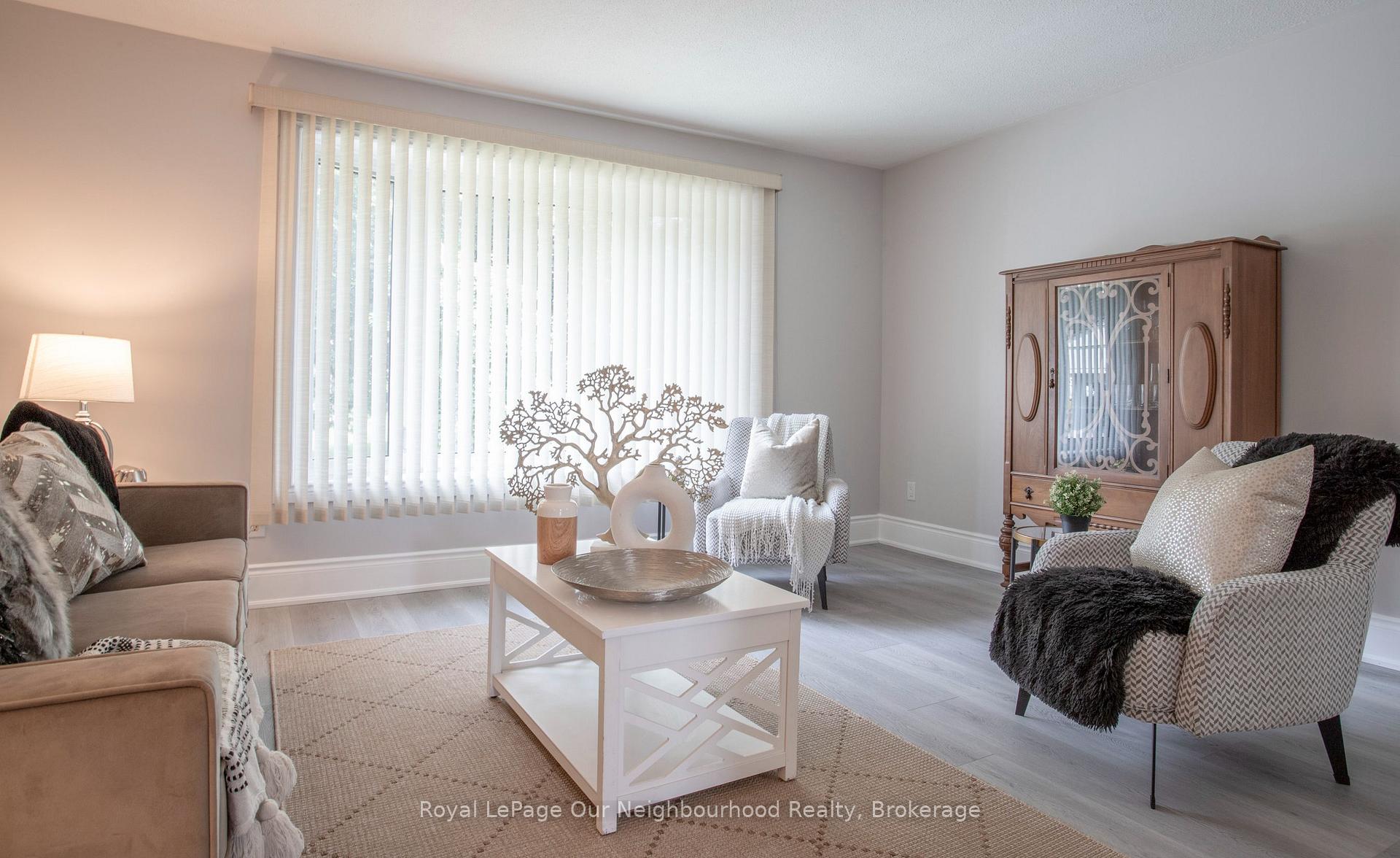 Photo 6 of 708 Waverly Street N, Oshawa, Northglen — HOMEH