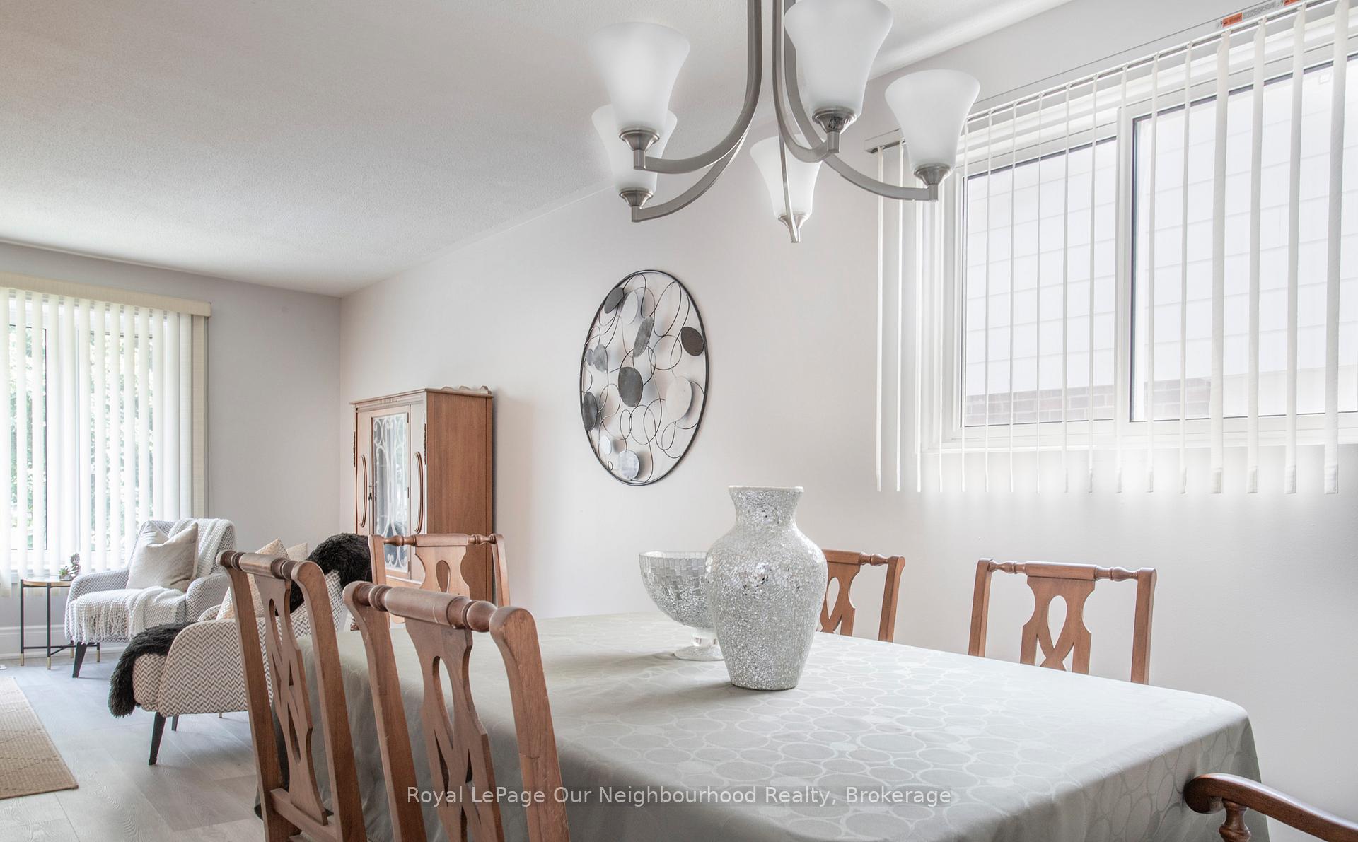 Photo 7 of 708 Waverly Street N, Oshawa, Northglen — HOMEH
