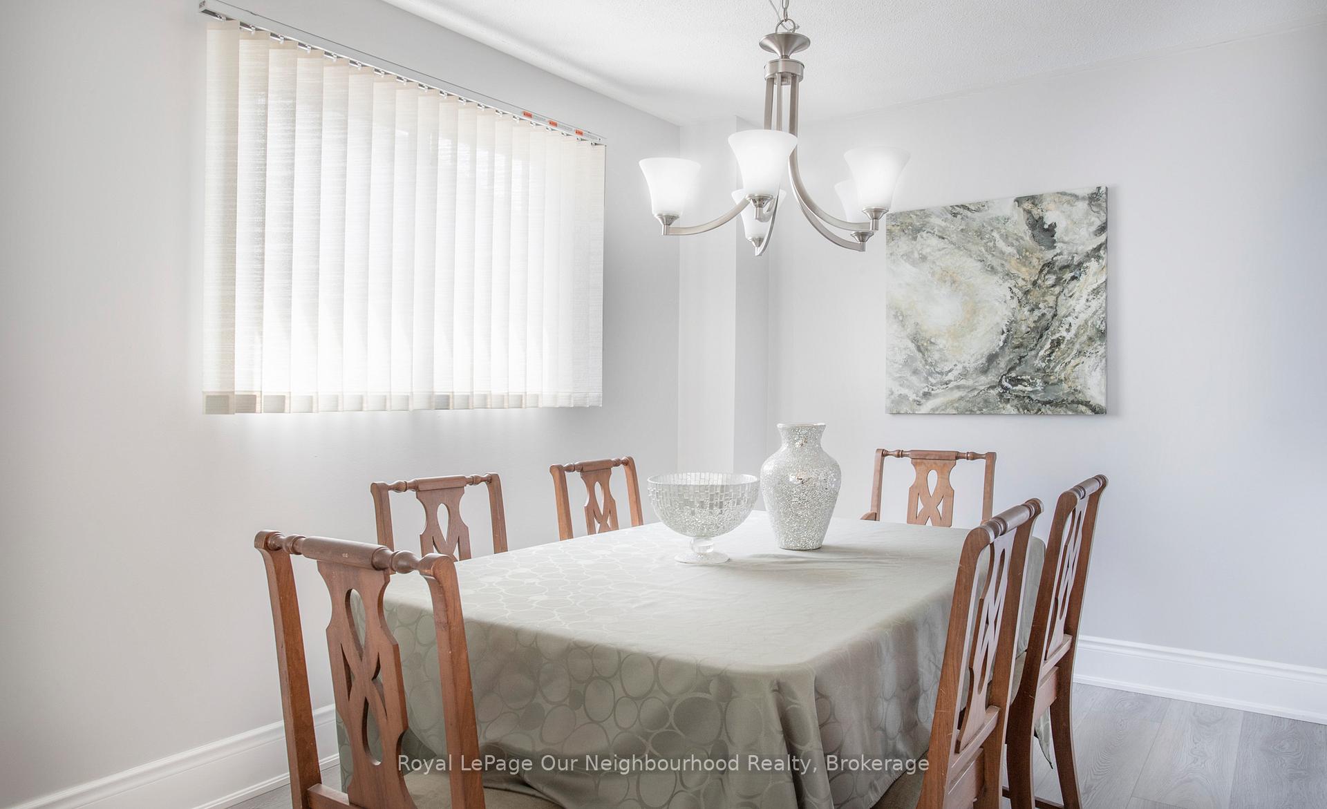 Photo 8 of 708 Waverly Street N, Oshawa, Northglen — HOMEH