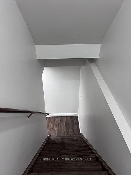Photo 5 of Unit (LOWER UNIT), 1050 Kimball Crescent, London, North E — HOMEH