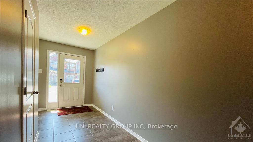 Photo 6 of 206 Vision Street, Ottawa, Riverside South/Gloucester Glen — HOMEH